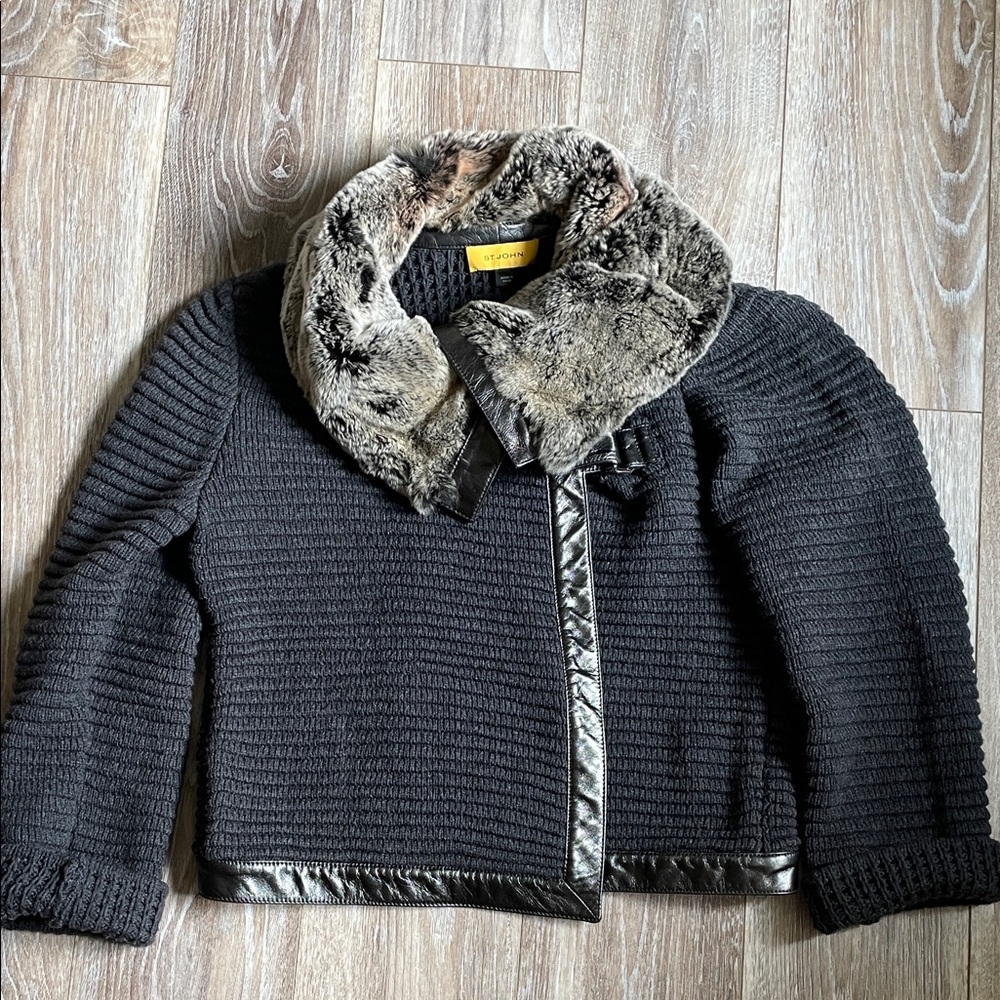 St.John XL GrayRibbed Knit Jacket Wool Sweater Rabbit Collar Leather Trim Buckle